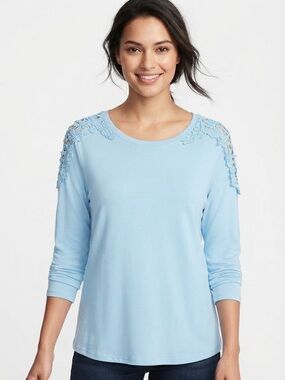 Women’s Light Blue Long Sleeve Top with Lace Shoulder Detail NWOT